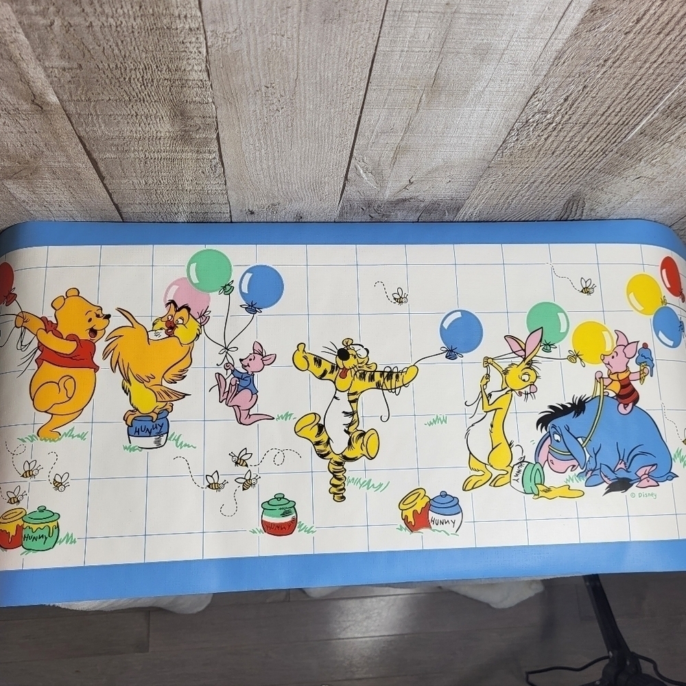 ❤️ Winnie The Pooh Wall Border.